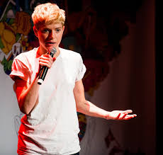 Mae Martin: Nowa gwiazda komedii stand-up