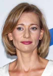 Magdalena Popławska: Wschodząca Gwiazda Polskiego Teatru