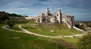Odkryj urok Ogrodzieńca: historia i atrakcje