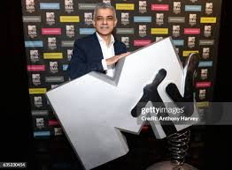 Sadiq Khan: Wyzwania i osiągnięcia prezydenta Londynu