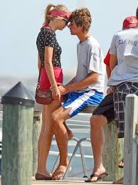 Rzeczywiście romantyczny świat Taylor Swift