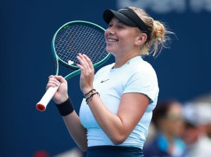 Amanda Anisimova: Młoda Gwiazda Tenisa Kłusuje Po Zwycięstwa