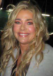 Denise Richards: Nowe wyzwania i powrót do hollywoodzkiego blasku