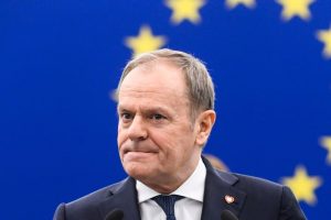 Donald Tusk: Powroty i nowe wyzwania w polskiej polityce