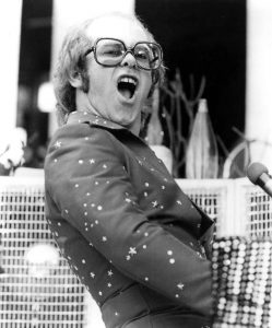 Elton John: Życie i Osiągnięcia Legendy Muzyki Pop