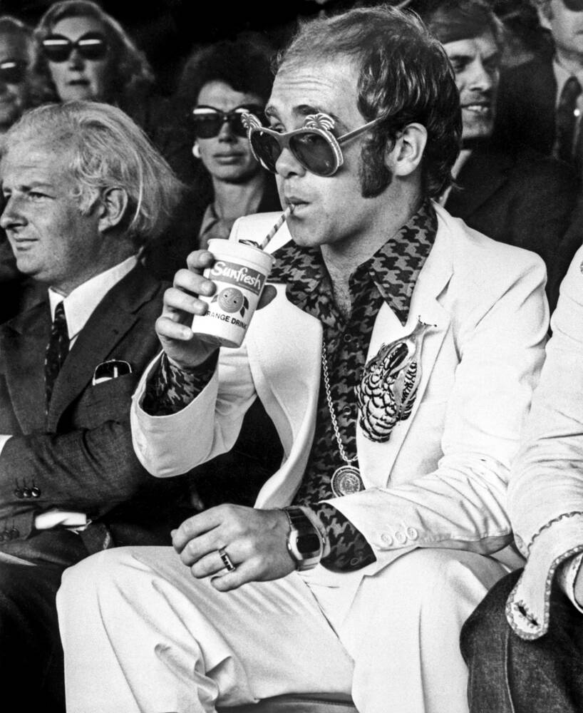 Elton John: Ikona Muzyki i Kultury