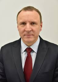 Jacek Kurski: Jak jego decyzje wpływają na media w Polsce