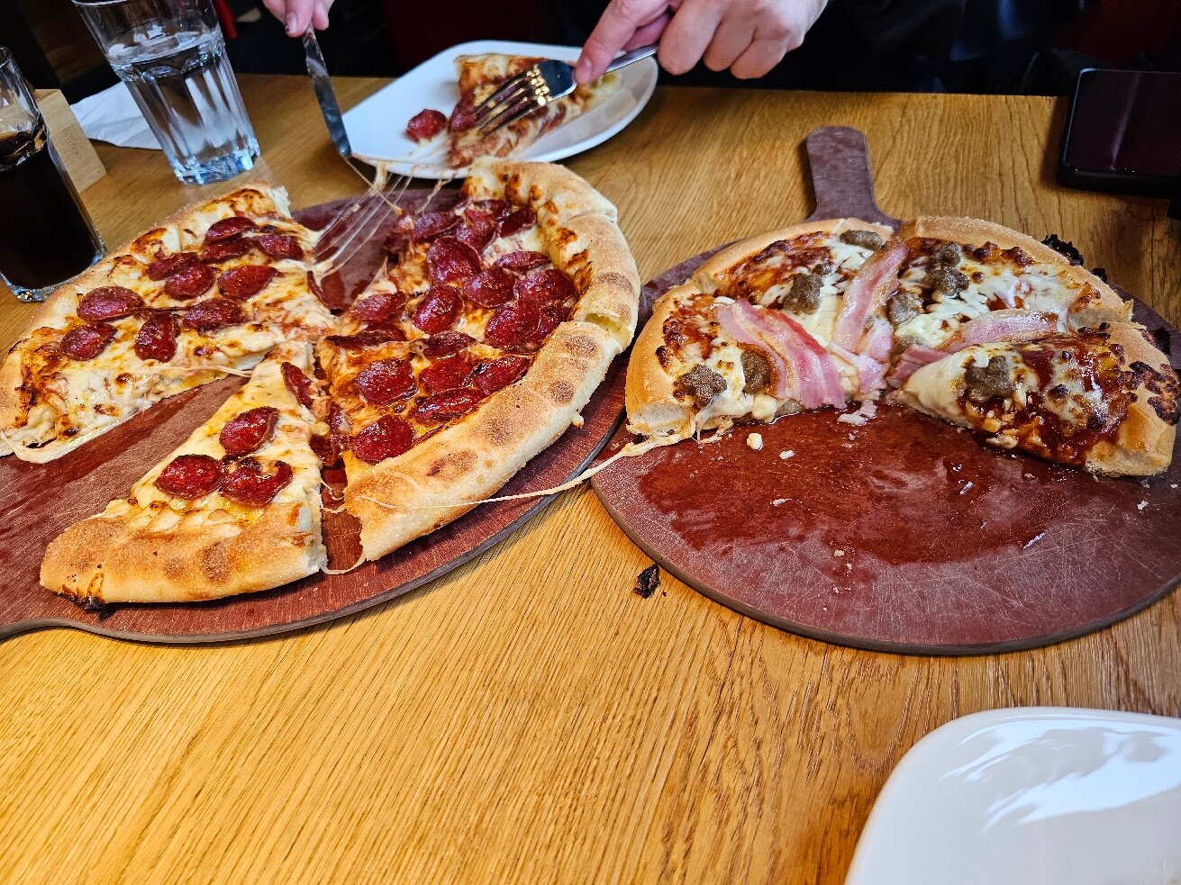 Kiedy Pizza Hut Zmienia Oblicze Swojego Menu i Usług?
