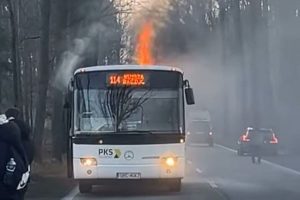 Pożar autobusu: zagrożenie i bezpieczeństwo pasażerów