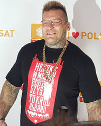 Popek: Kontrowersyjna ikona polskiej sceny hip-hopowej
