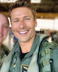 Top Gun: Fenomen Kultury Filmowej i Jego Wpływ