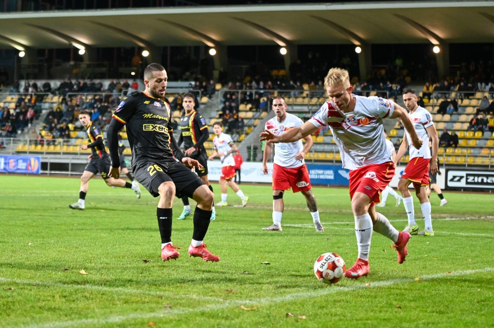 Znicz Pruszków vs Korona Kielce: Mecz pełen emocji
