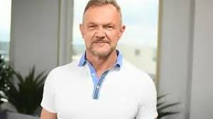 Cezary Pazura - Wszechstronny Artysta Polskiego Kina