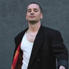 Krzysztof Zalewski: Zmiany i sukcesy w karierze artysty