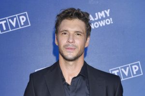 Mikołaj Roznerski: Historia i Sukcesy Aktorskie