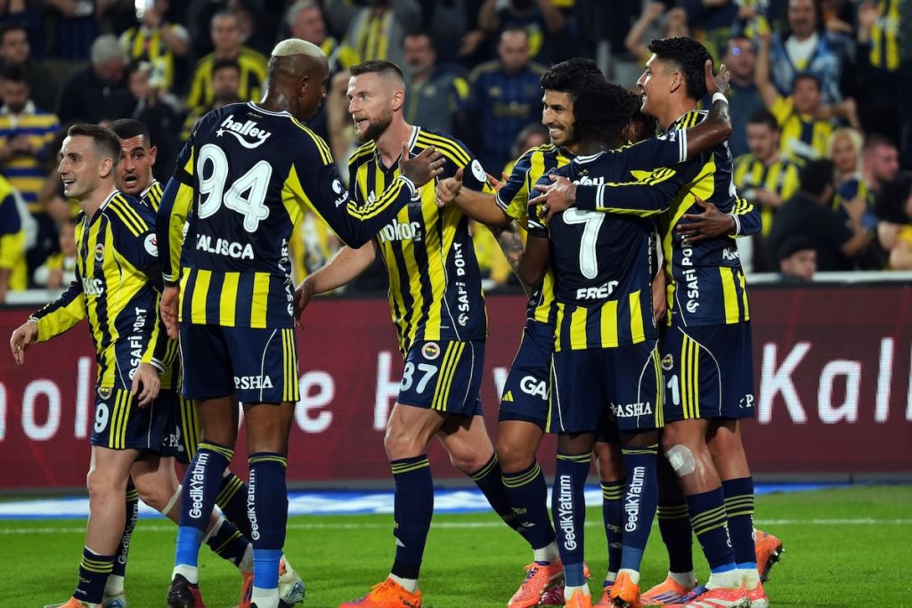 Rizespor vs Fenerbahçe: Kluczowy Mecz w Tureckiej Lidze