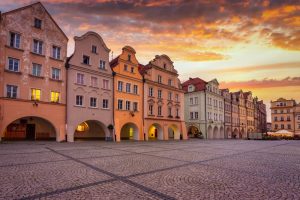 Jelenia Góra w centrum uwagi po dramatycznych wydarzeniach grudnia 2025