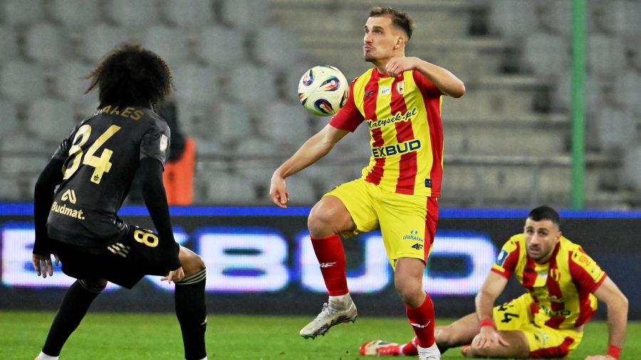 Korona Kielce – Wisła Płock: Dramatyczny remis 1:1 wysyła Nafciarzy na szczyt