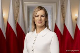 Marta Nawrocka: pierwsza dama i zaangażowana żona Karola Nawrockiego