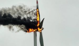 Dramatyczny pożar turbiny wiatrowej na Pomorzu Zachodnim