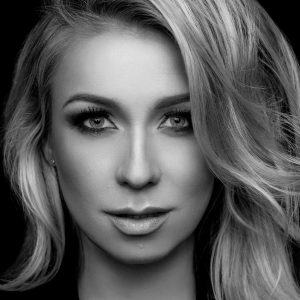 Kasia Cerekwicka: polska piosenkarka pop z Koszalina