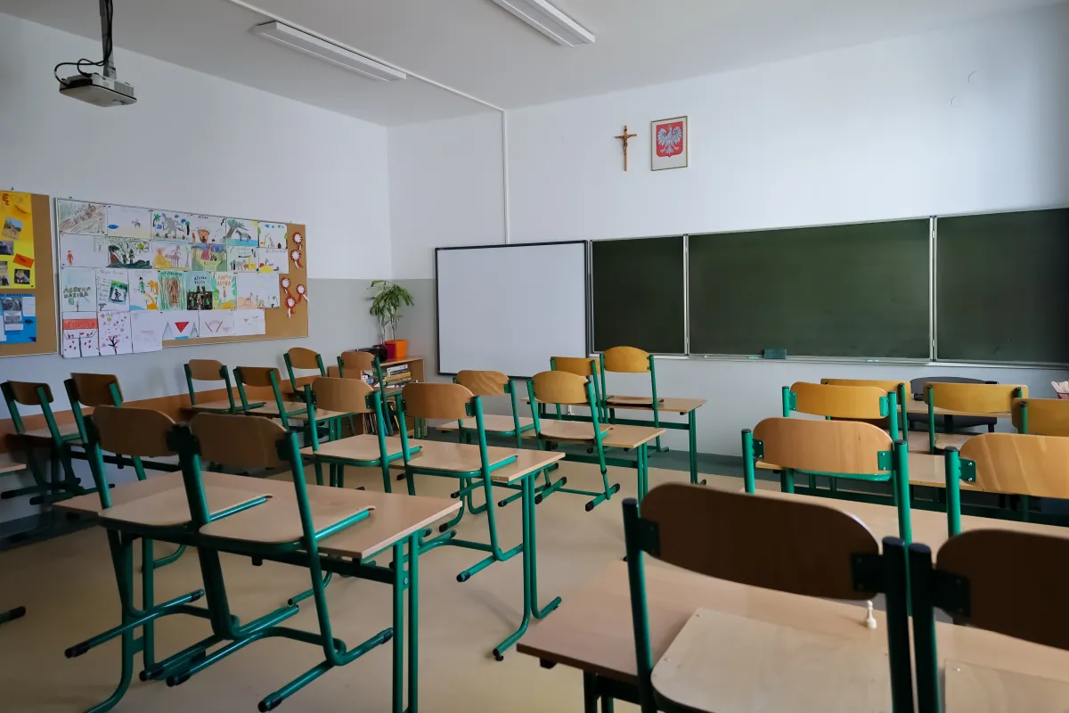 Szkoły zawieszają zajęcia w regionach: Nidzica i Kozłowo