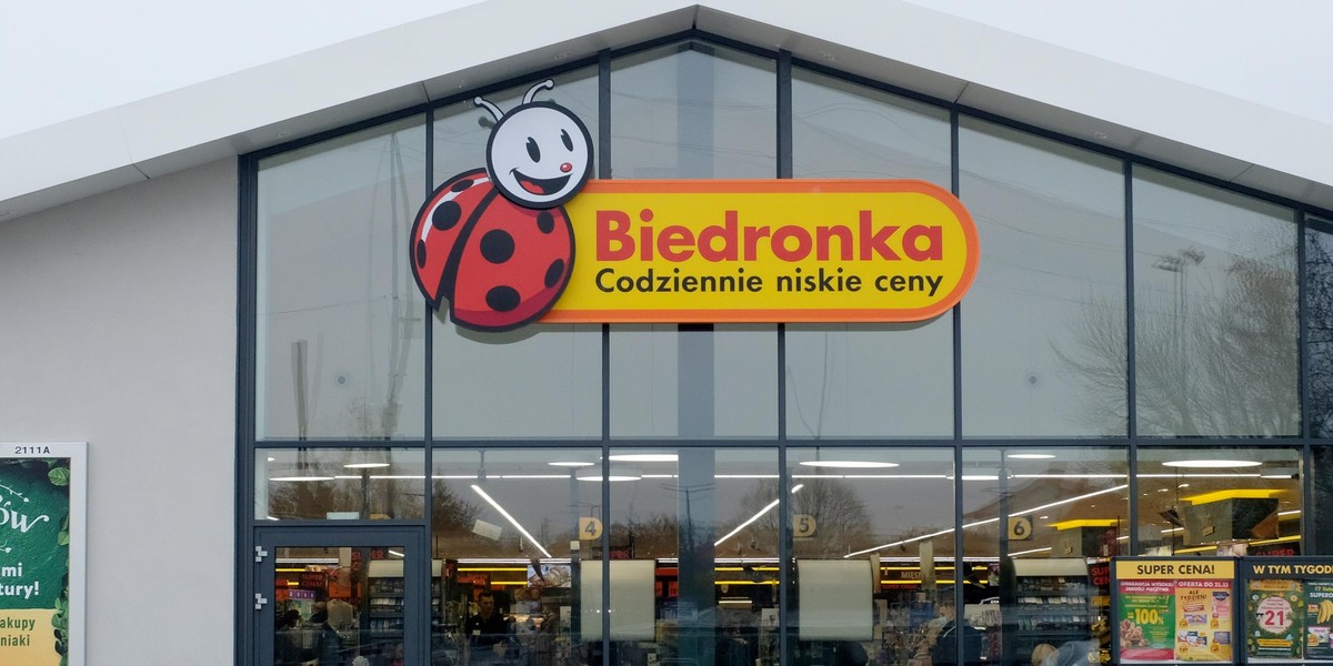 Biedronka wycofuje: wpływ na klientów i rynek