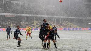 Korona Kielce – Lech Poznań: emocjonujące starcie w Ekstraklasie