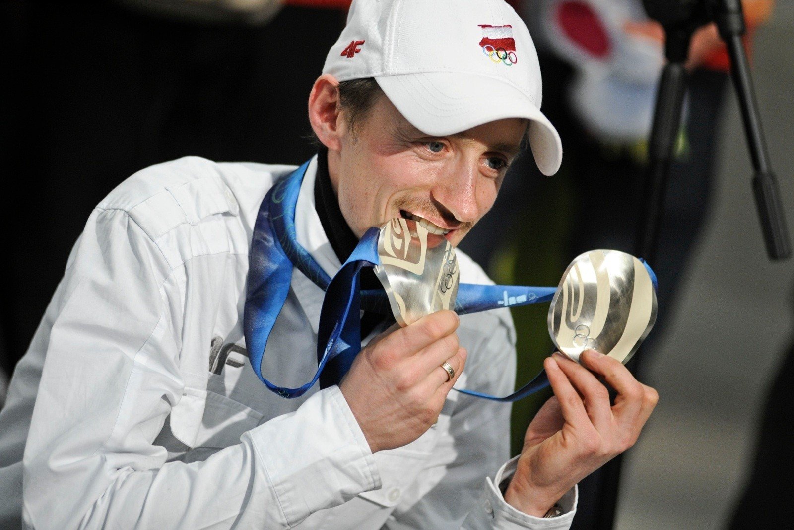 Małysz medale olimpijskie: Jak skoczek zmienił oblicze polskiego sportu zimowego