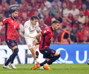 Polska Albania: relacje polityczne i sportowe starcie