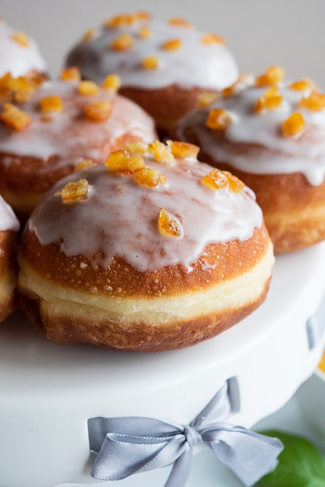 Przepis na pączki: klasyczny smak domowych pączków