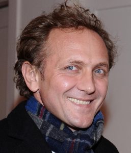andrzej chyra: wybitny aktor i reżyser teatru