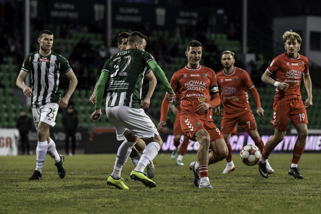 Olimpia Grudziądz – Zagłębie: co oznacza to spotkanie dla fanów i regionu