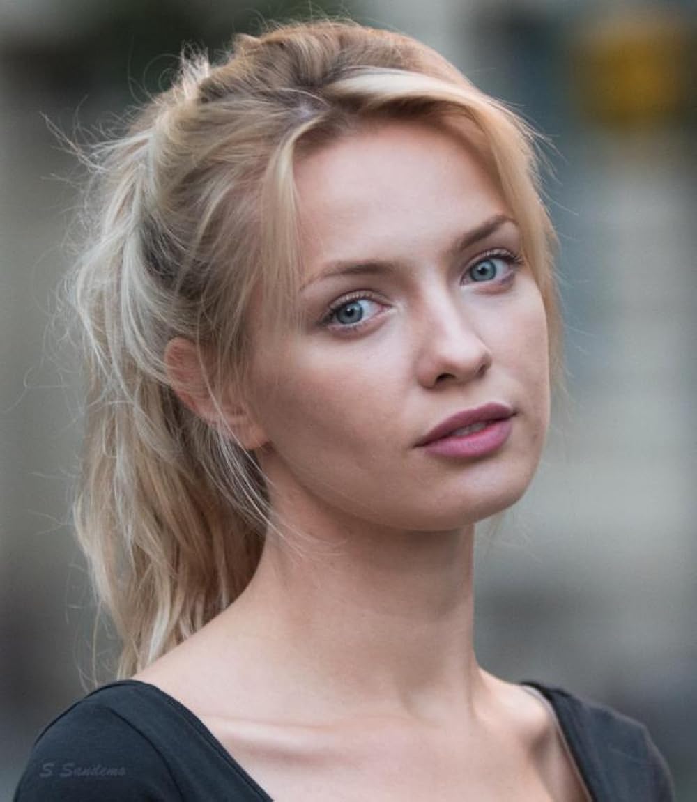 paulina gałązka – droga aktorki z Łodzi do kinowych ról