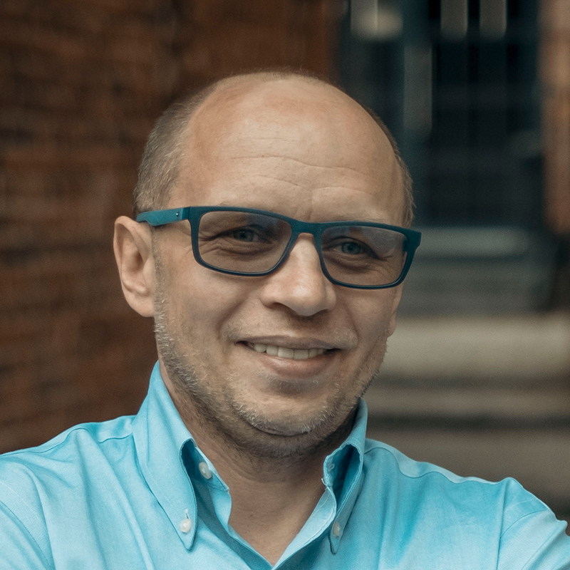 adam osiński: wieloaspektowy profesjonalista w IT i prawie