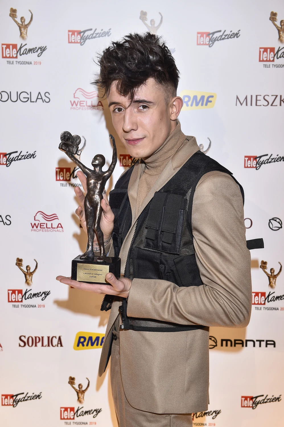 Dawid Kwiatkowski: wpływowy influencer i muzyk