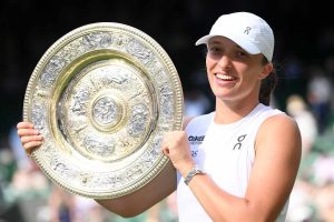 Iga Świątek przegrała z Mirrą Andriejewą w ćwierćfinale WTA w Stuttgarcie