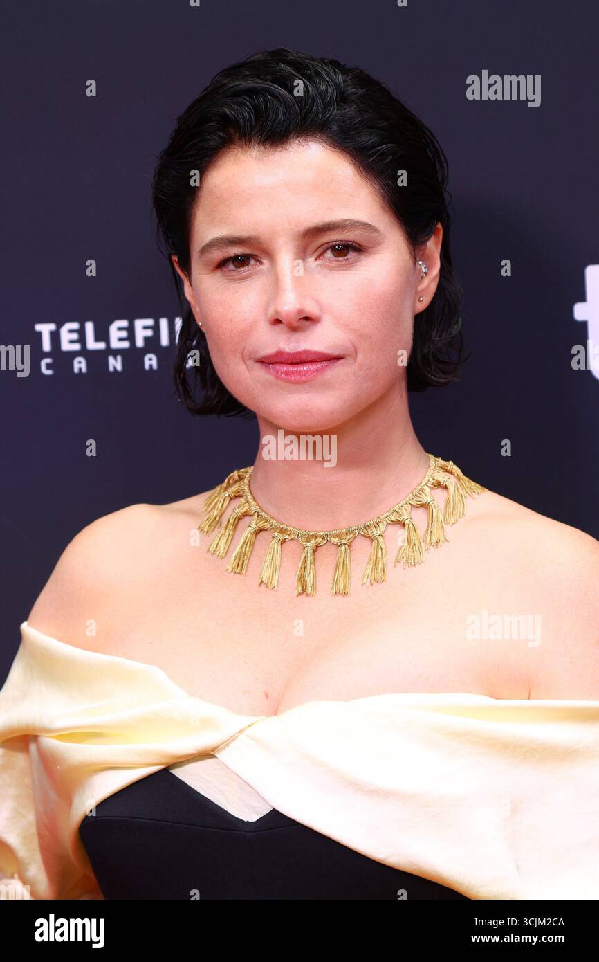 jessie buckley: kariera i wpływ na kino i telewizję