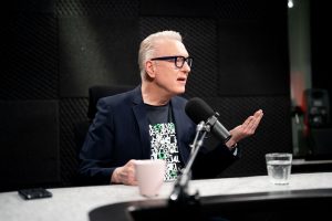 Mariusz Szczygieł: portret polskiego reportażysty i pisarza