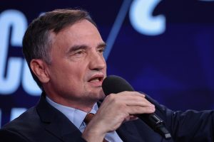 Zbigniew Ziobro: rola, kontrowersje i wpływ na polską politykę