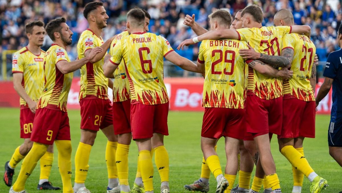 Znicz Pruszków – stal: trwałe rozwiązanie na cmentarz