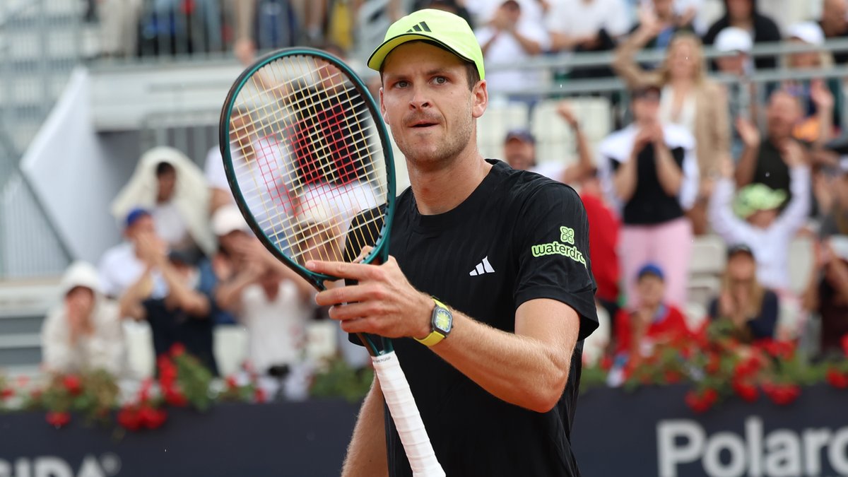 Hubert Hurkacz w półfinale w Cagliari po wygranej z Berrettinim