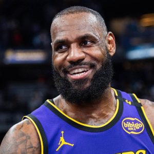 LeBron James znów w centrum uwagi przed startem free agency