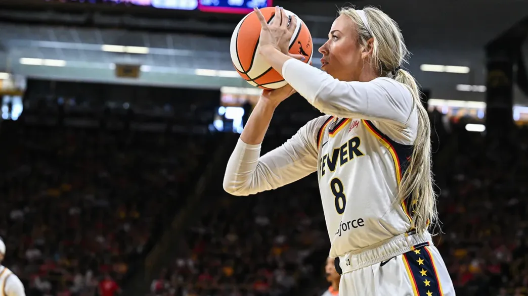Fever vs Sky: Clark bez zawieszenia po meczu z Chicago Sky