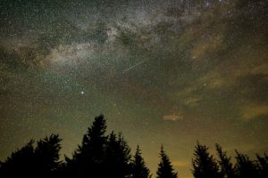 Perseidy osiągają maksimum w nocy z 12 na 13 sierpnia - meteor shower august 12