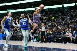 Golden State Valkyries znów lepsze od Los Angeles Sparks - valkyries vs sparks