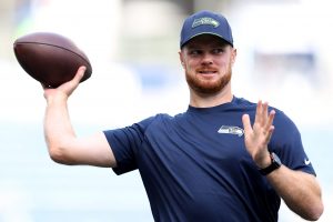 Sam Darnold opuszcza mecz Seahawks z Patriots po urazie biodra